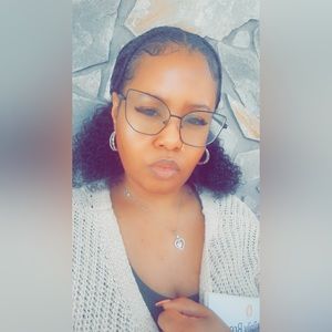 Meet your Posher, Katelia